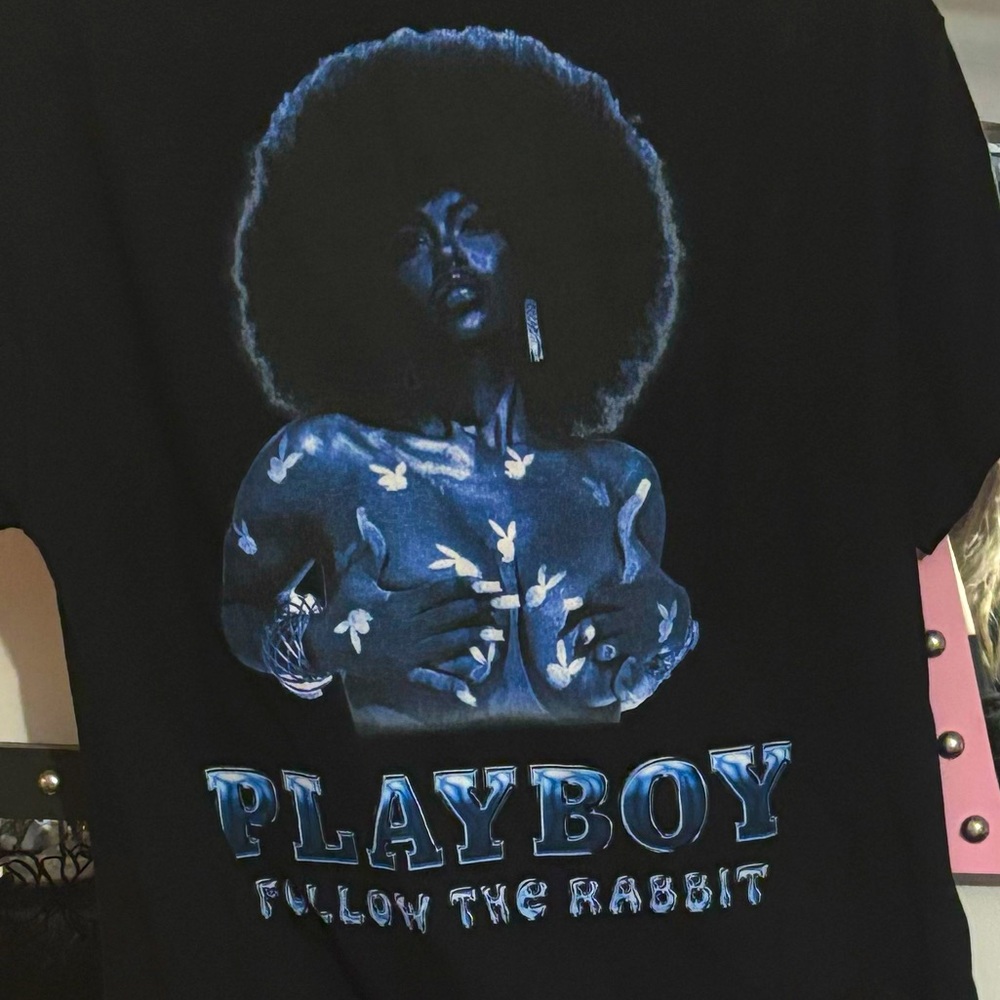 Playboy Follow The Rabbit Men’s Medium Graphic Tee